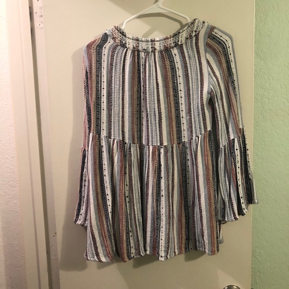 Top - Picture 2 of 3